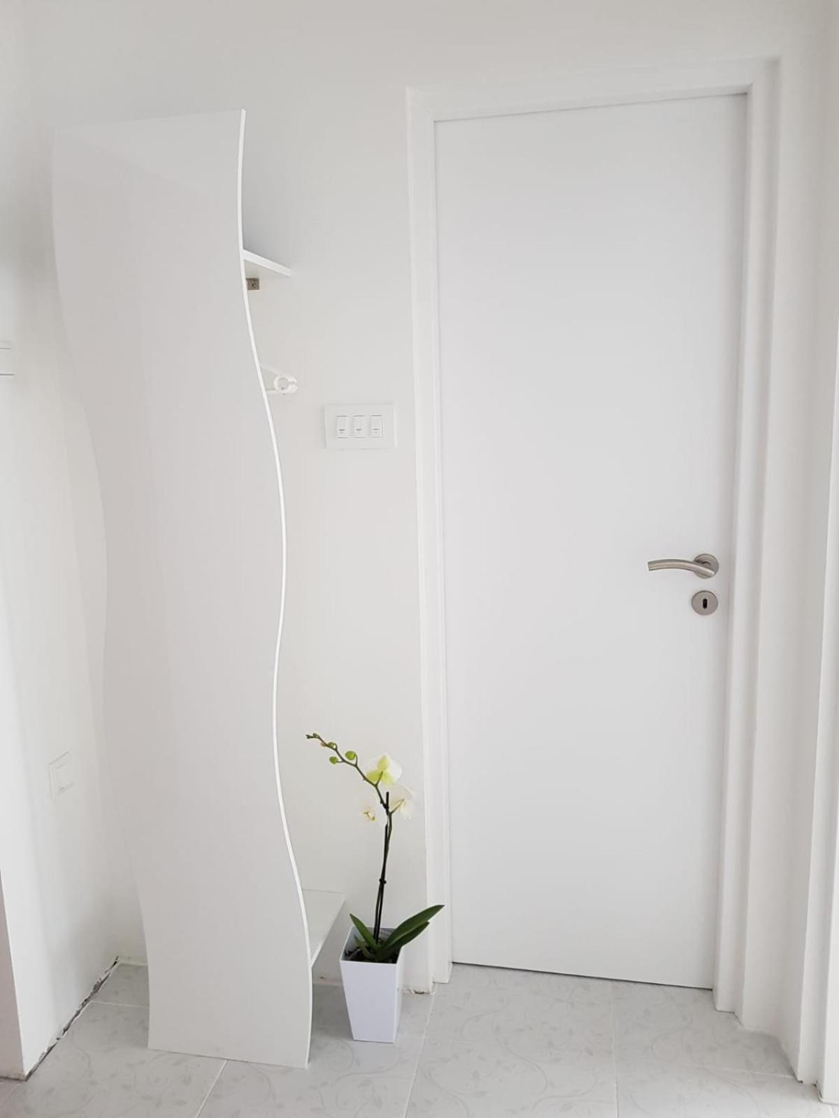 Apartman Kristina - Self Check In & Check Out Otočac Екстериор снимка
